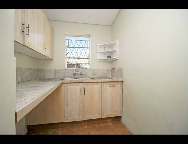 3 BEDROOM HOUSE FOR SALE IN KENSINGTON